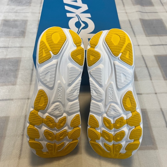 NWT Hoka Clifton 10 Running Walking Shoes - Picture 3 of 7